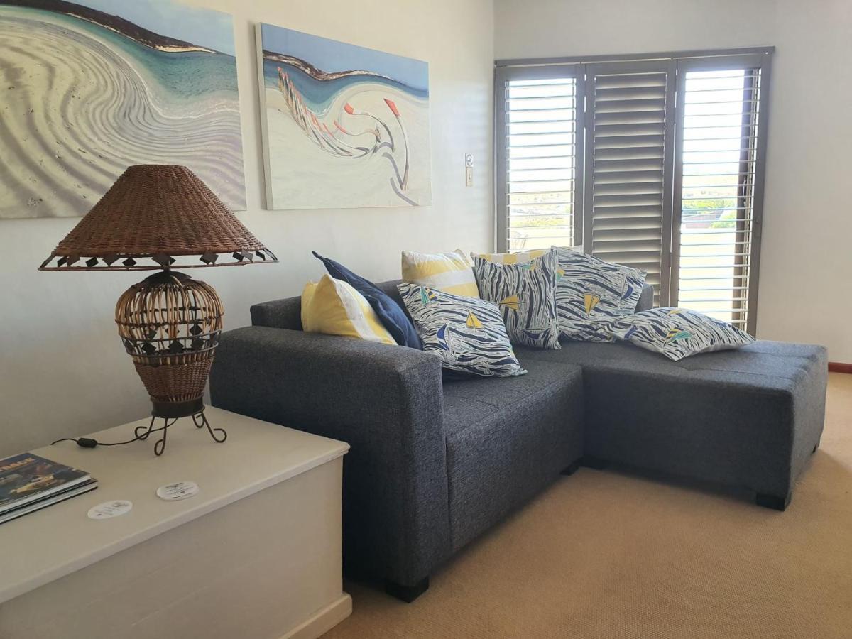 Albatross Guesthouse Langebaan Ngoại thất bức ảnh