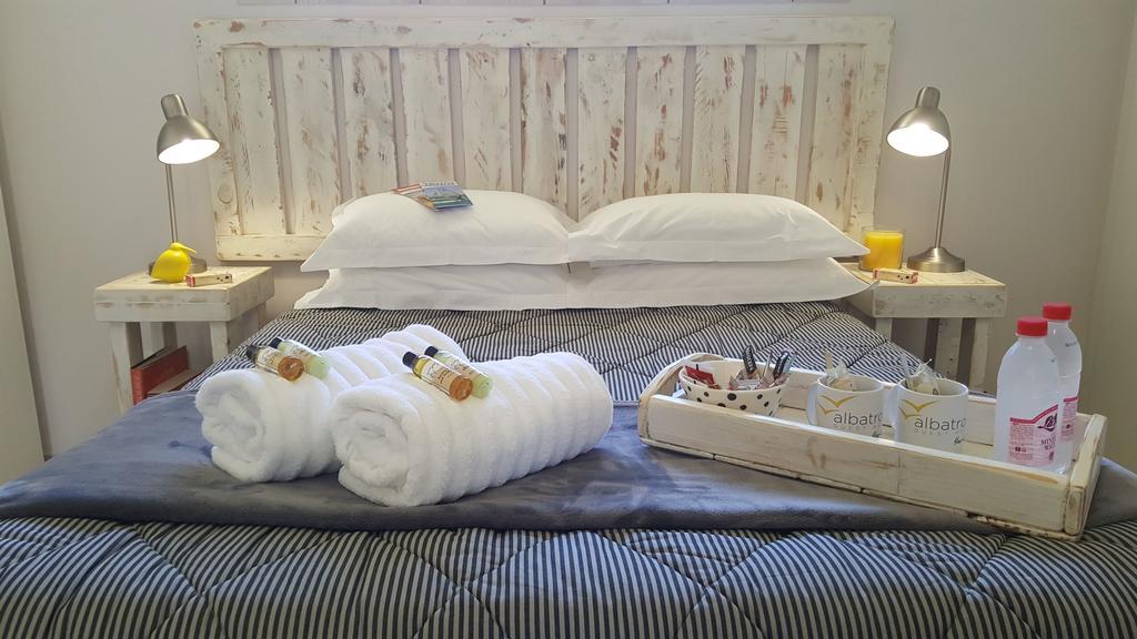 Albatross Guesthouse Langebaan Ngoại thất bức ảnh