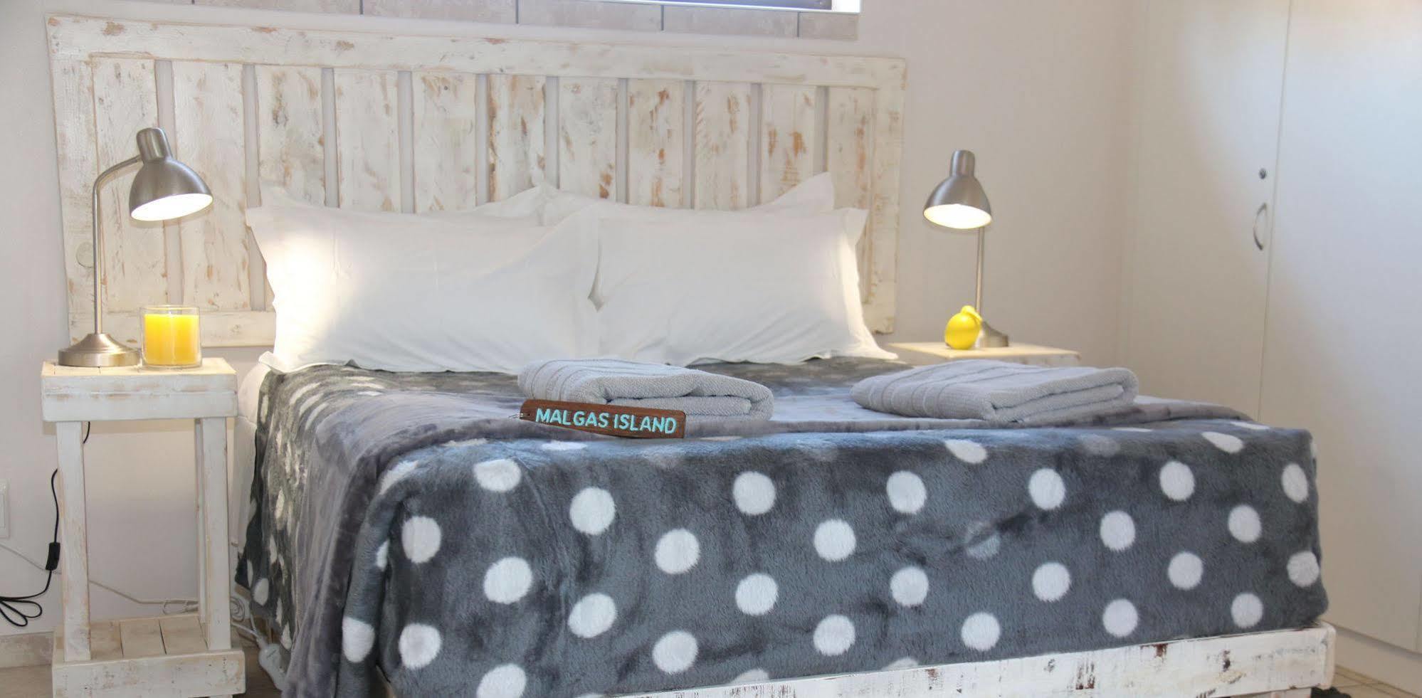 Albatross Guesthouse Langebaan Ngoại thất bức ảnh