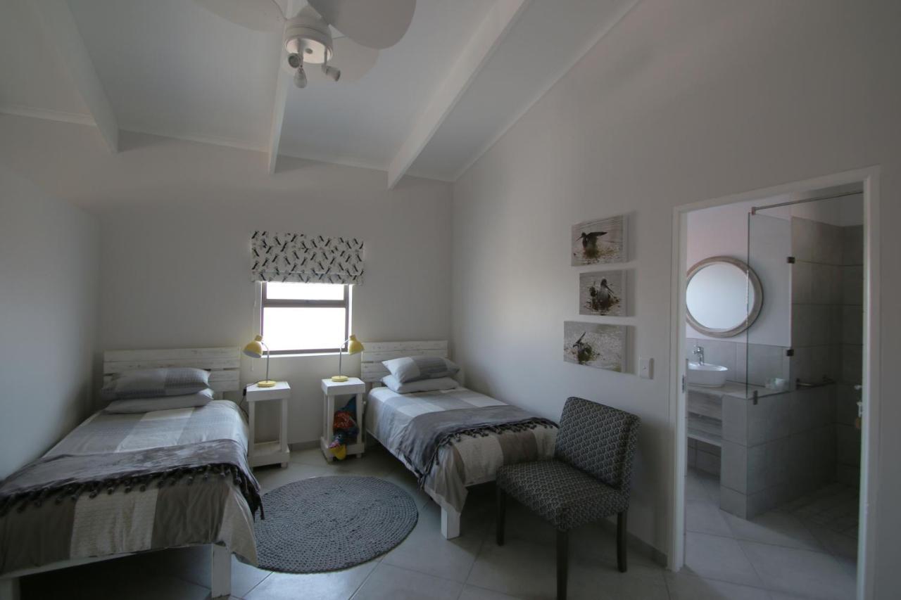 Albatross Guesthouse Langebaan Ngoại thất bức ảnh